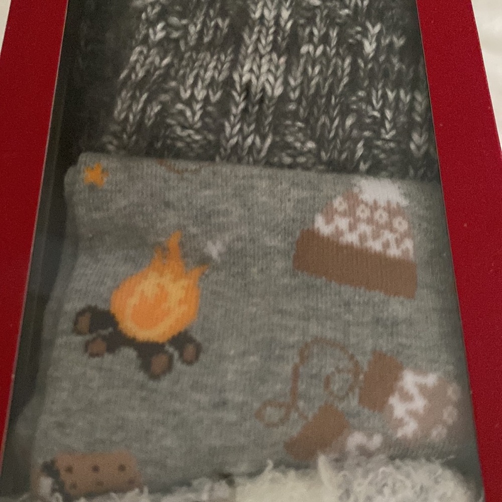 Socks - Picture 2 of 3